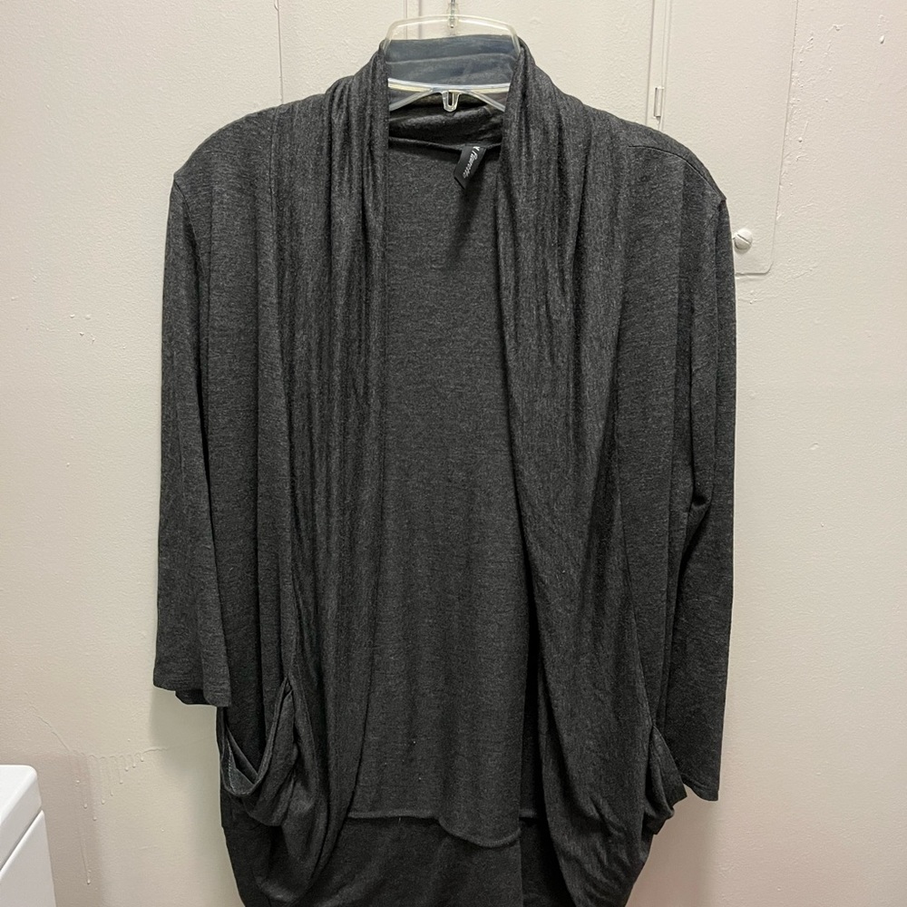Dark gray 3/4 length sleeve cardigan